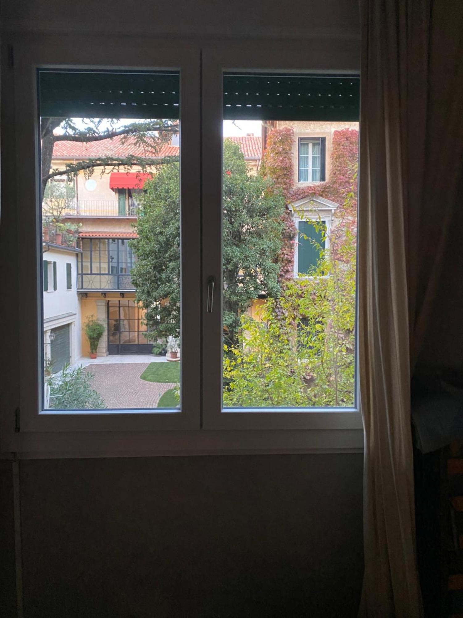 Living Down Town Apartment Bassano del Grappa Exterior photo